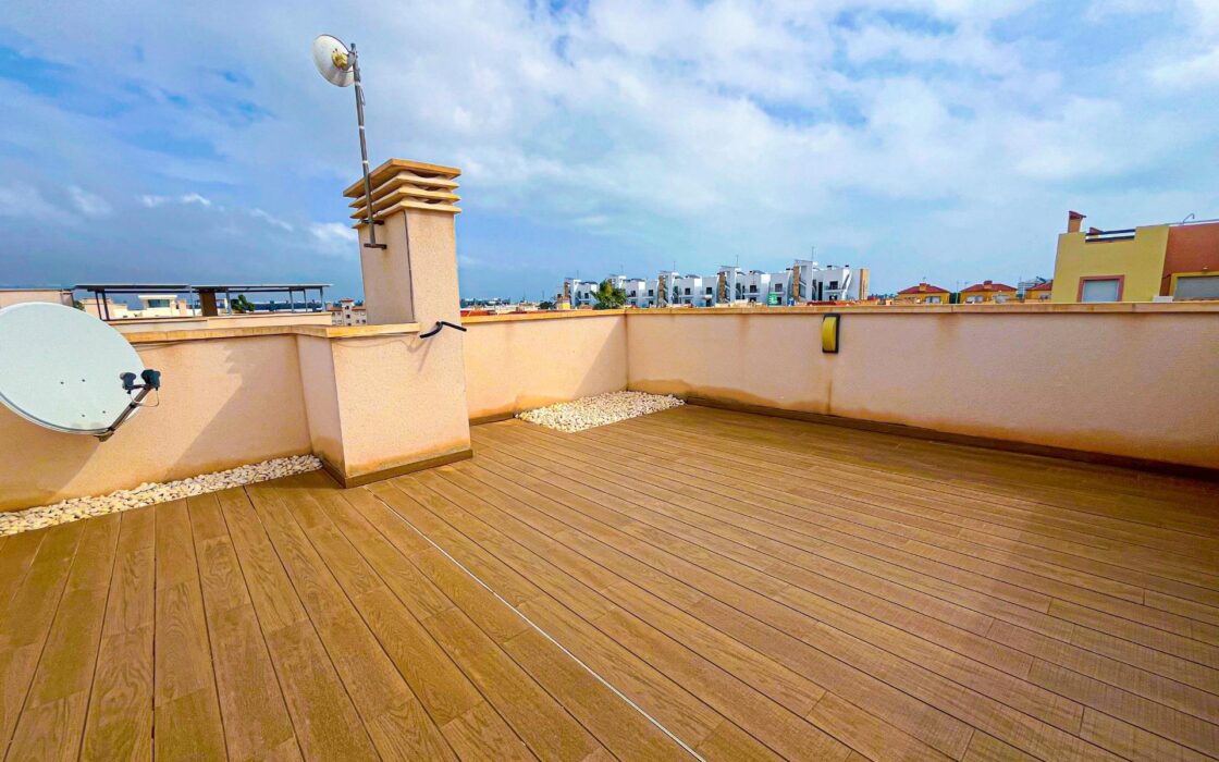 Вилла в Ориуэла Коста 296 кв.м з басейном біля моря