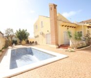 Будинок 172 кв.м у моря в Ориуэла Коста з терасою