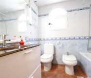 Будинок 172 кв.м у моря в Ориуэла Коста з терасою