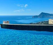 Елегантна вілла в Альтеа-ла-Велья з видом на море