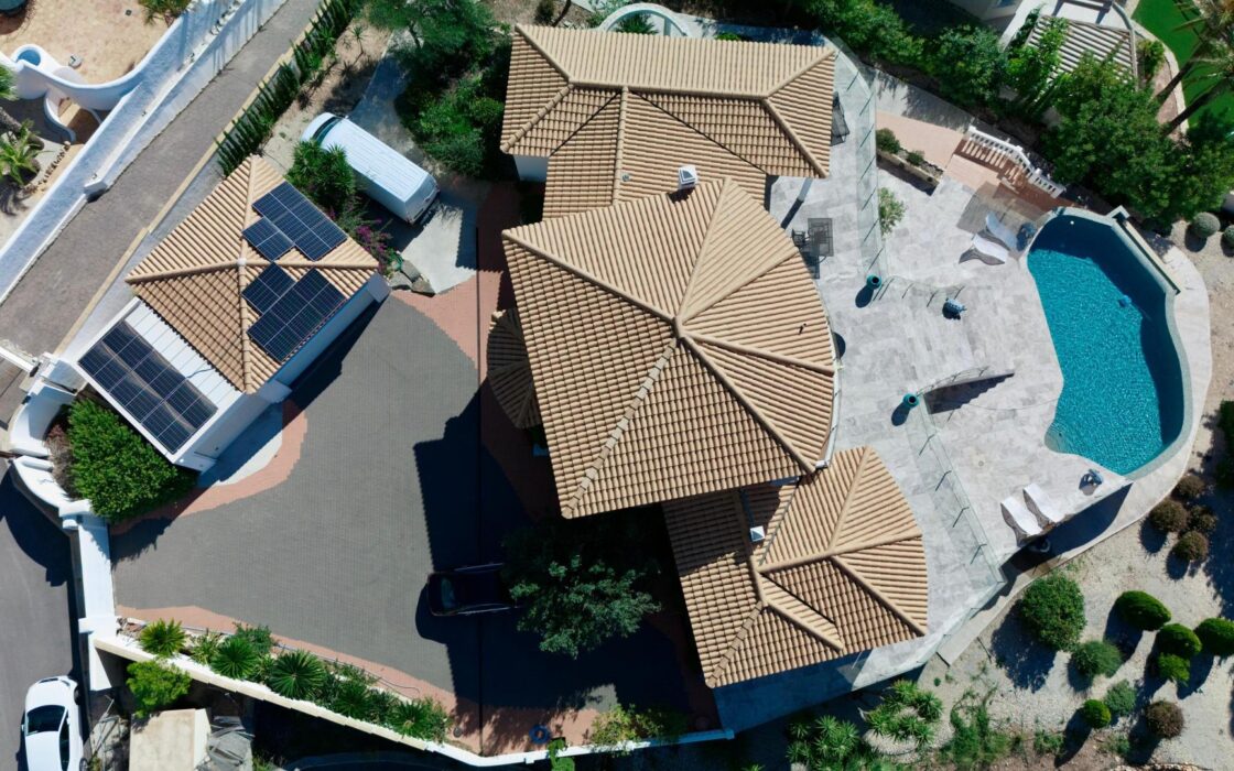 Елегантна вілла в Альтеа-ла-Велья з видом на море