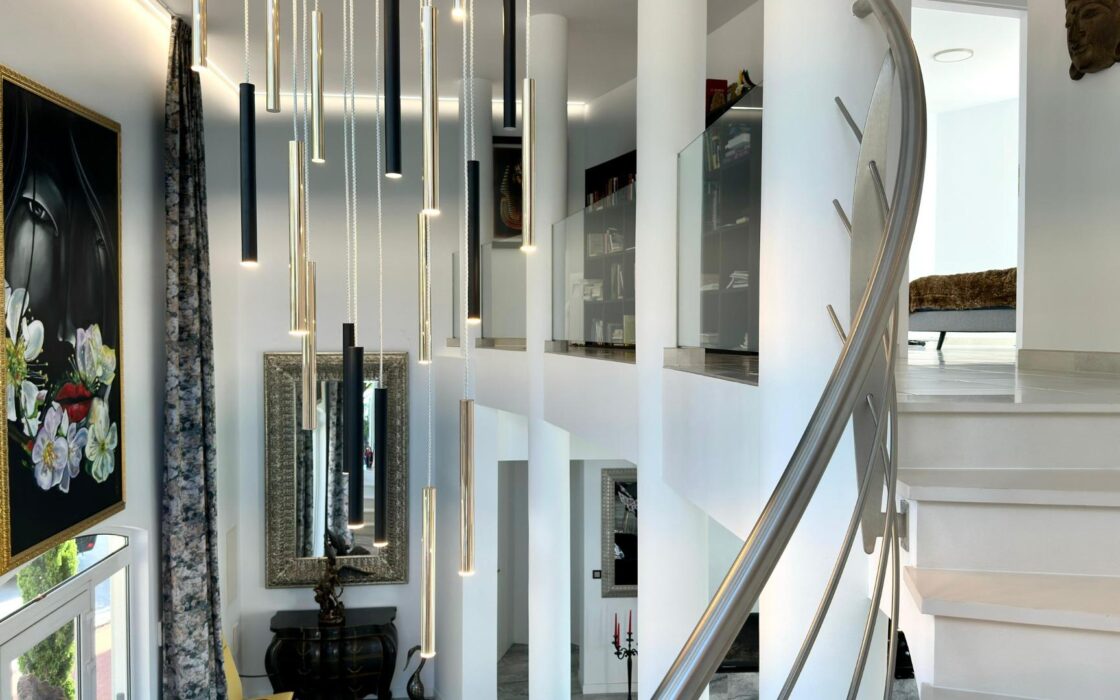 Елегантна вілла в Альтеа-ла-Велья з видом на море