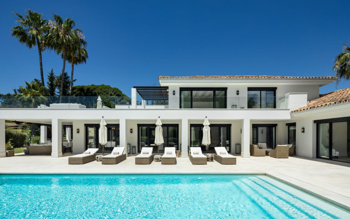 Вилла с видом на гольф в Новой Андалусии, 490 кв.м.