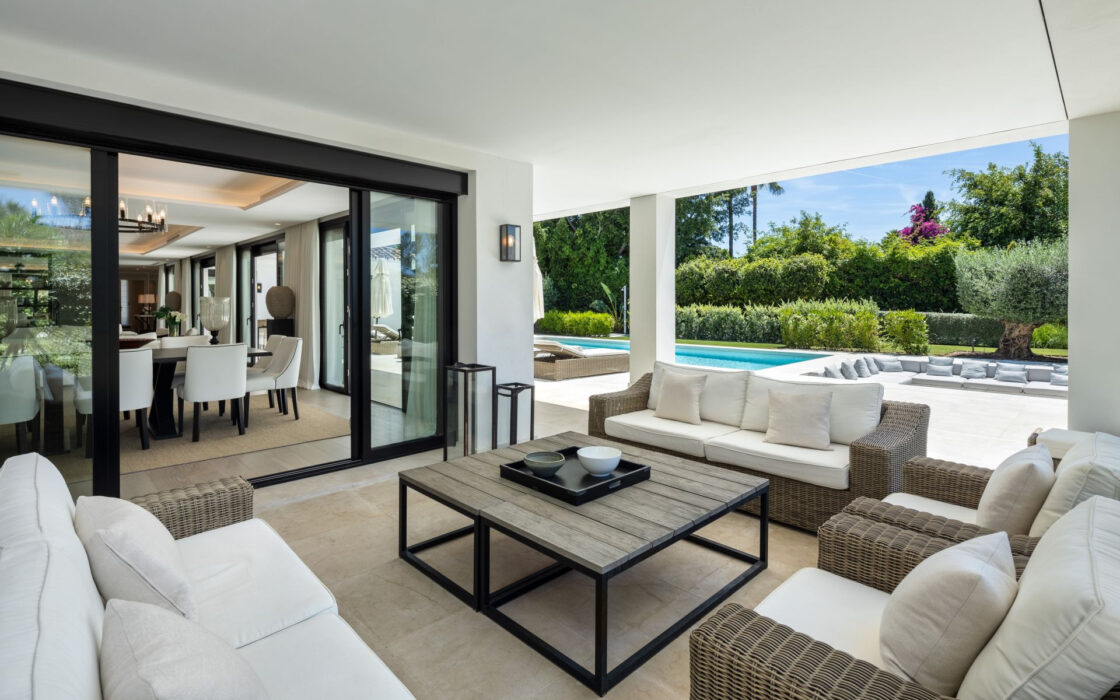 Вилла с видом на гольф в Новой Андалусии, 490 кв.м.