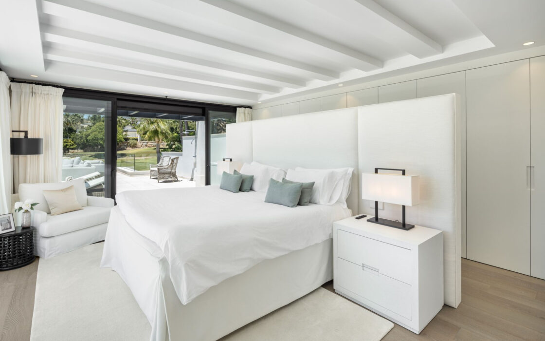 Вилла с видом на гольф в Новой Андалусии, 490 кв.м.