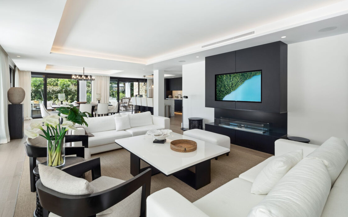 Вилла с видом на гольф в Новой Андалусии, 490 кв.м.