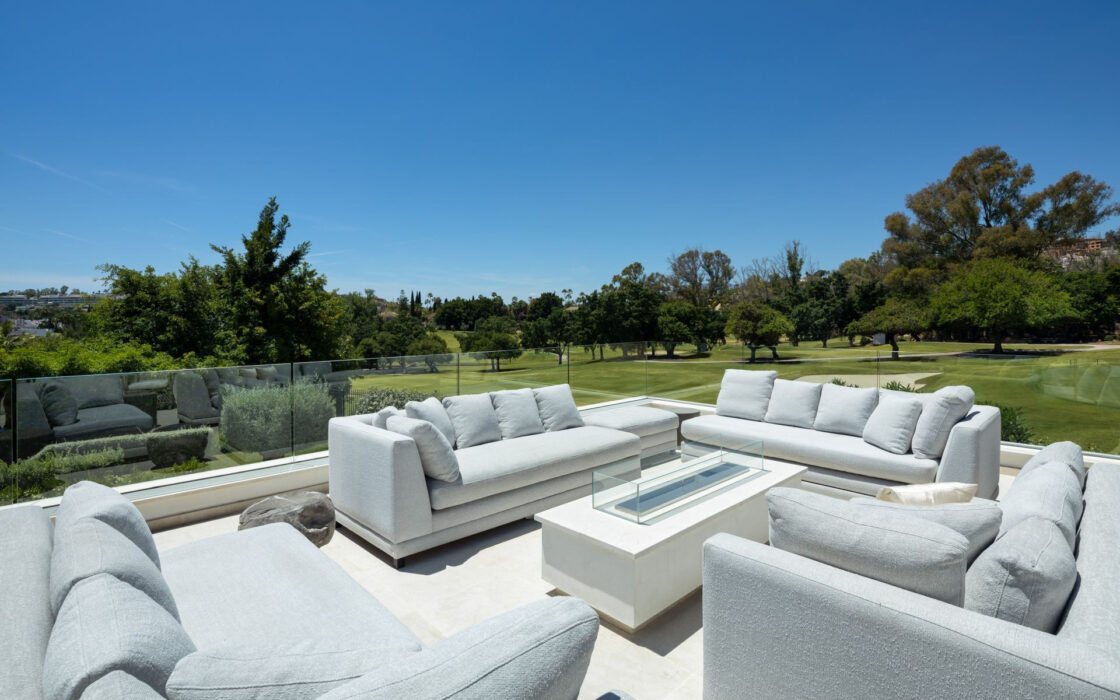 Вилла с видом на гольф в Новой Андалусии, 490 кв.м.