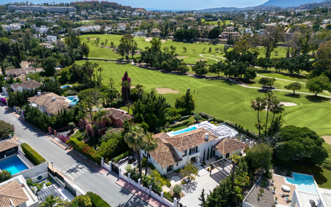 Вилла с видом на гольф в Новой Андалусии, 490 кв.м.