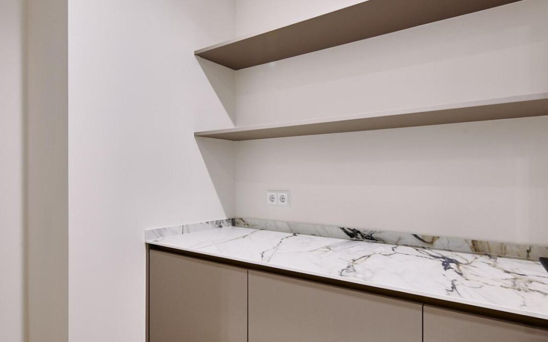 Апартаменты 4 комнаты в Мадриде с террасой 197 кв.м