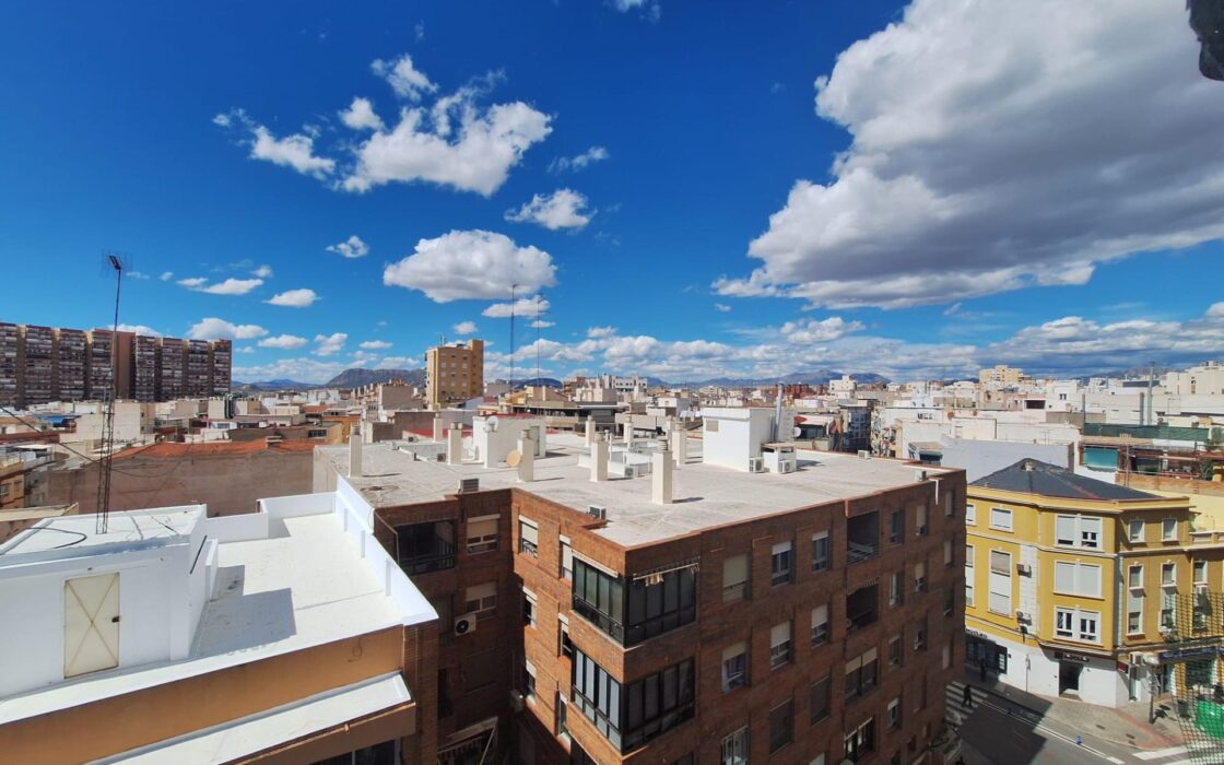 Апартаменты 135 кв.м с террасой в Аликанте San Blas