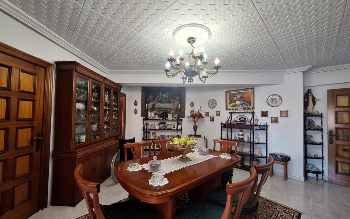 Апартаменты 135 кв.м с террасой в Аликанте San Blas