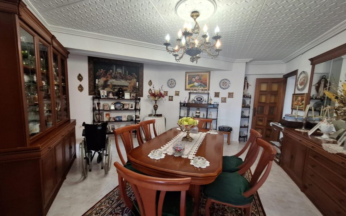 Апартаменты 135 кв.м с террасой в Аликанте San Blas