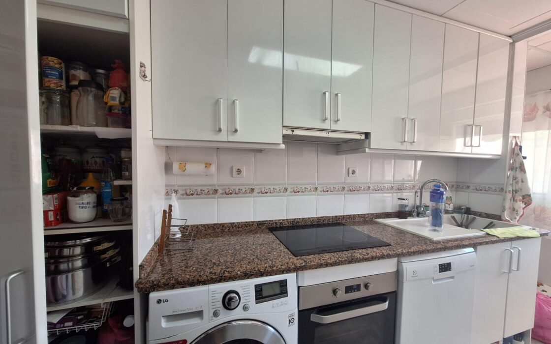 Апартаменты 135 кв.м с террасой в Аликанте San Blas