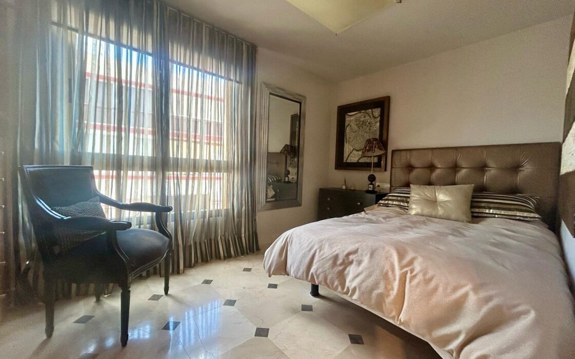 Роскошные апартаменты в Леванте у моря с видом 141 кв.м