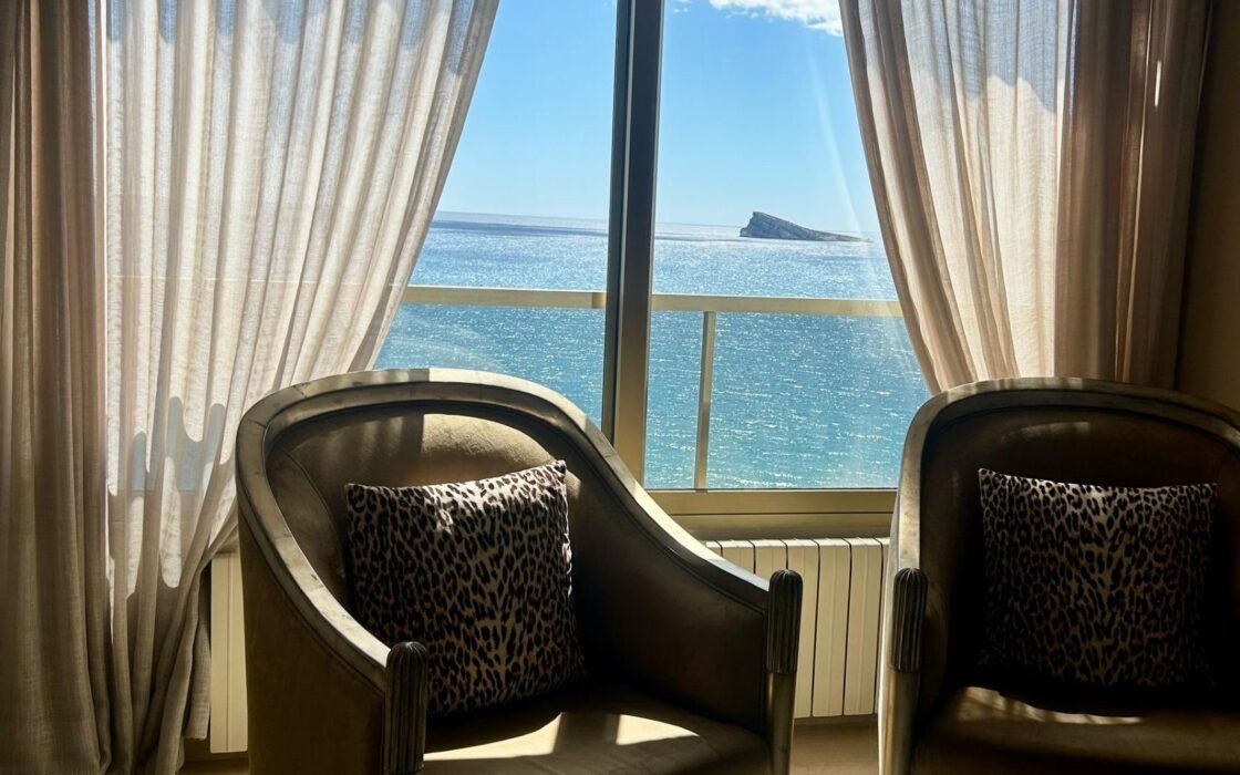 Роскошные апартаменты в Леванте у моря с видом 141 кв.м