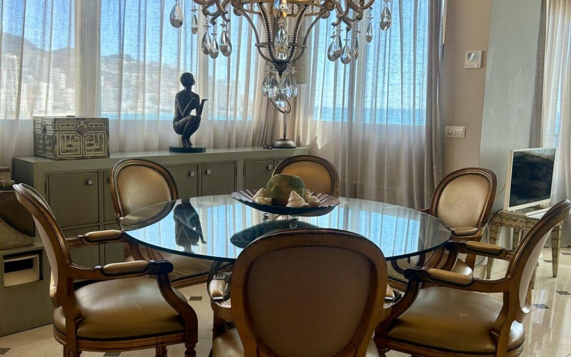 Роскошные апартаменты в Леванте у моря с видом 141 кв.м