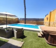 Дом в Торревьехе, 7 комнат, терраса, бассейн, 283 кв.м