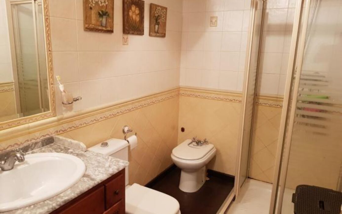 Дом в Торревьехе, 7 комнат, терраса, бассейн, 283 кв.м