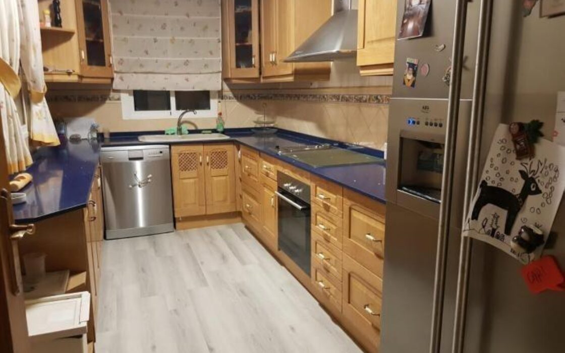 Дом в Торревьехе, 7 комнат, терраса, бассейн, 283 кв.м