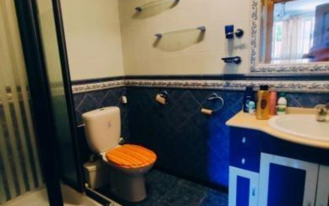 Дом в Торревьехе, 7 комнат, терраса, бассейн, 283 кв.м