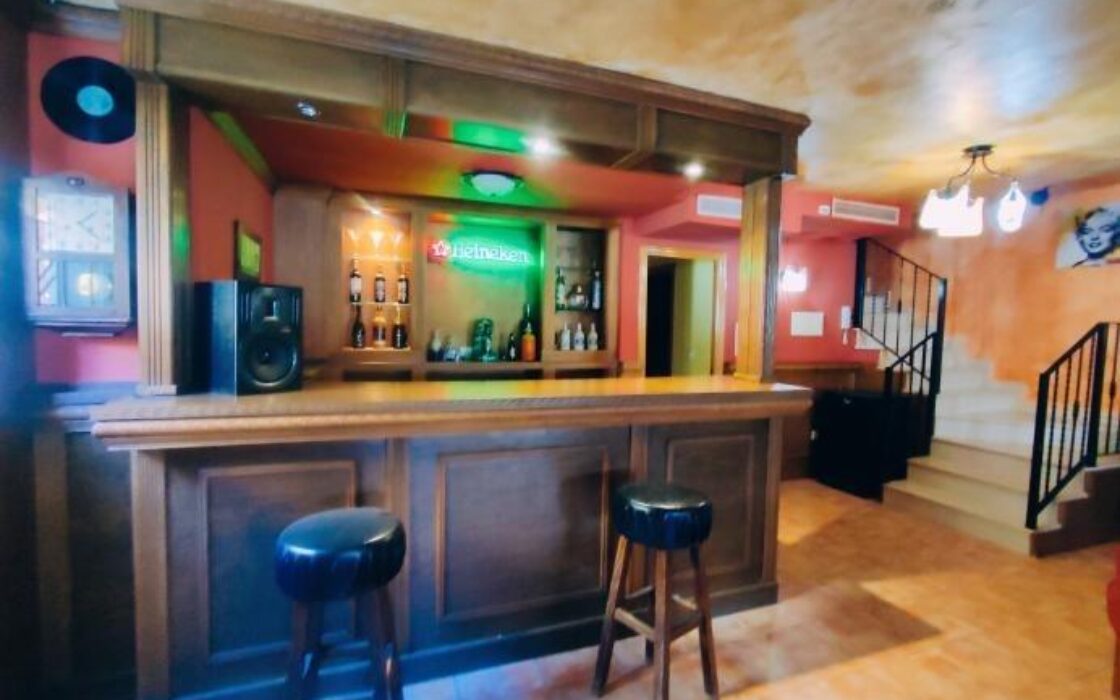 Дом в Торревьехе, 7 комнат, терраса, бассейн, 283 кв.м