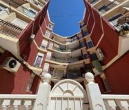 Апартаменты в Торревьехе 68 кв.м с террасой у моря