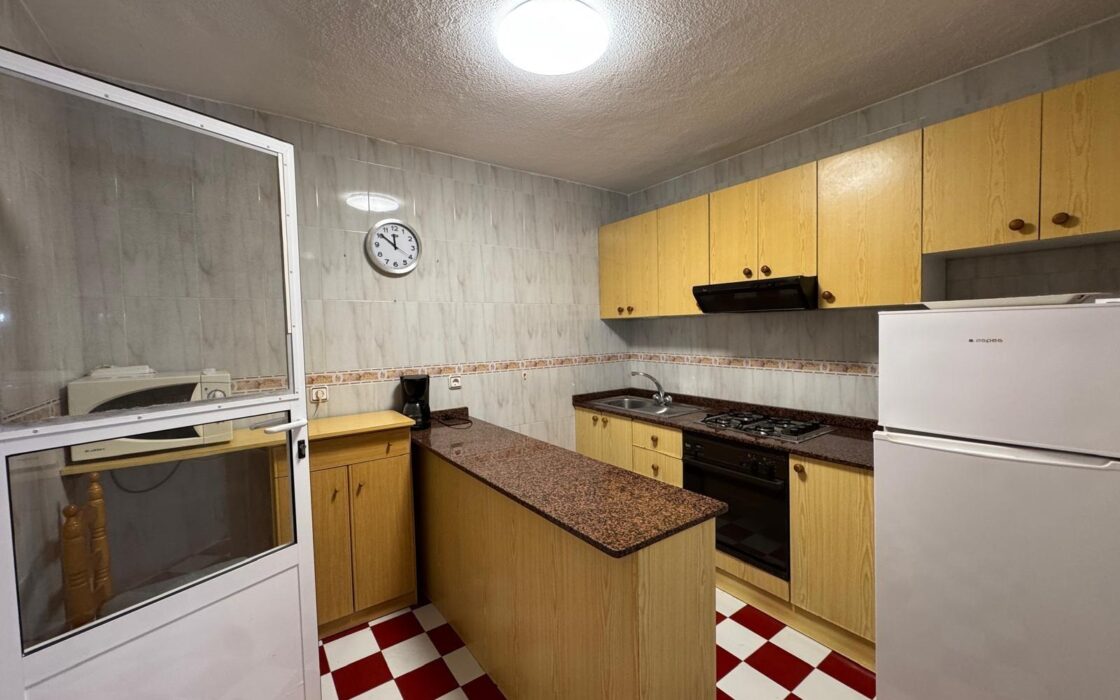 Апартаменты в Торревьехе 68 кв.м с террасой у моря