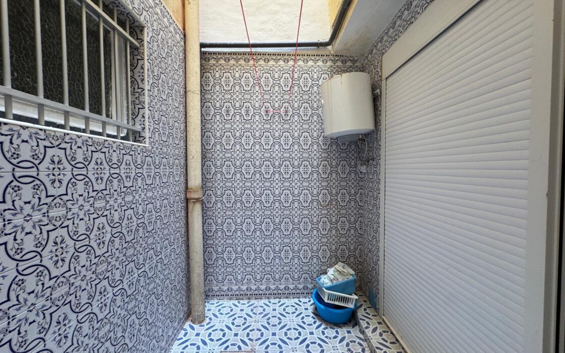 Апартаменты в Торревьехе 68 кв.м с террасой у моря