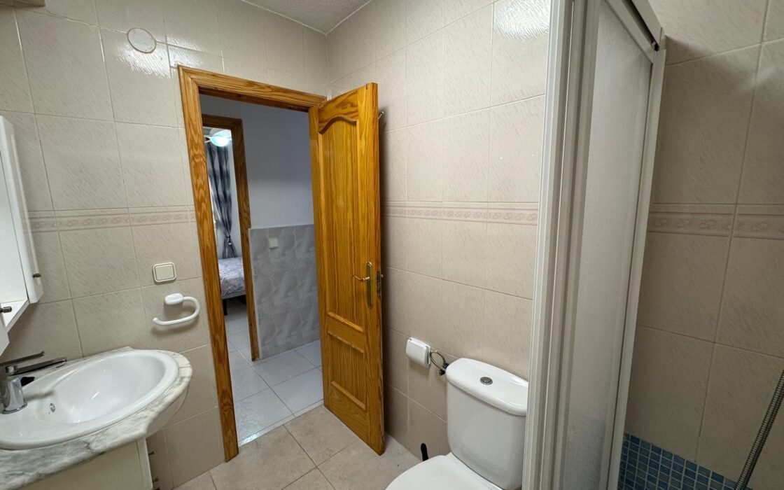 Апартаменты в Торревьехе 68 кв.м с террасой у моря