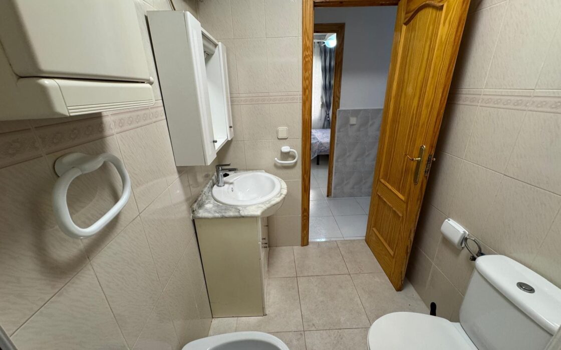 Апартаменты в Торревьехе 68 кв.м с террасой у моря