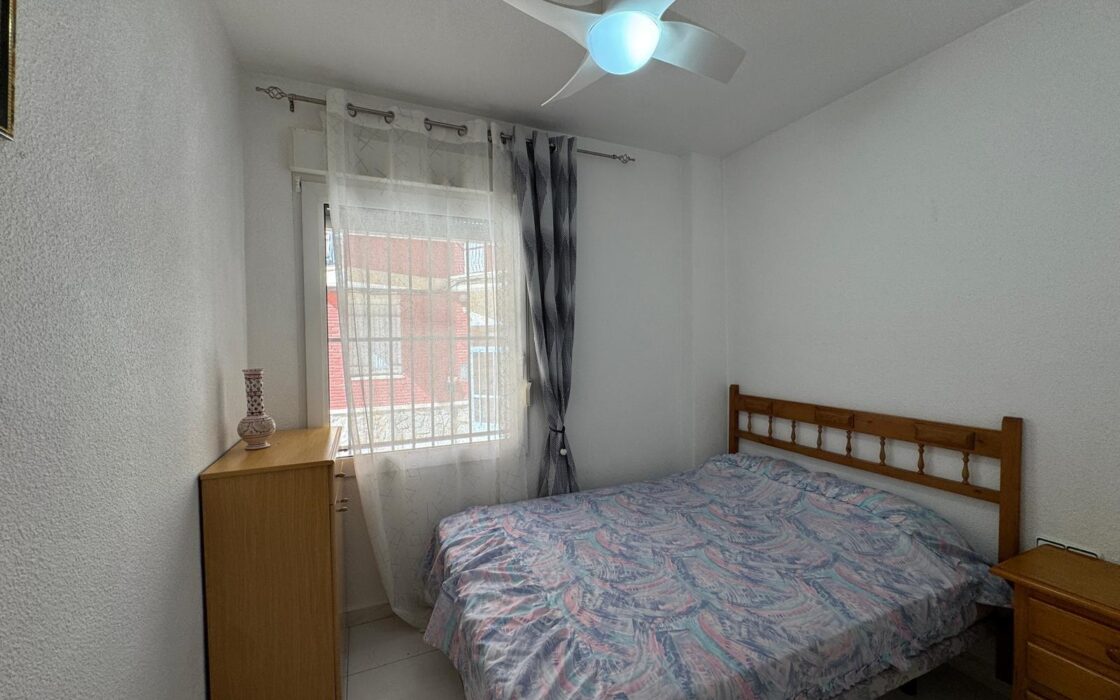 Апартаменты в Торревьехе 68 кв.м с террасой у моря