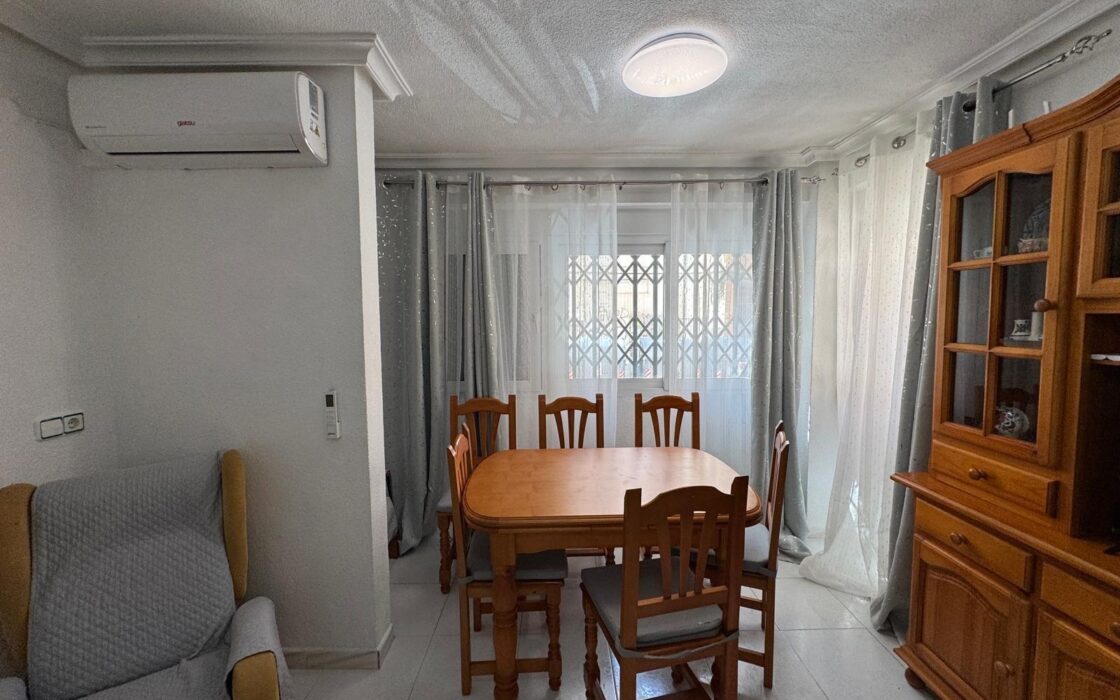 Апартаменты в Торревьехе 68 кв.м с террасой у моря