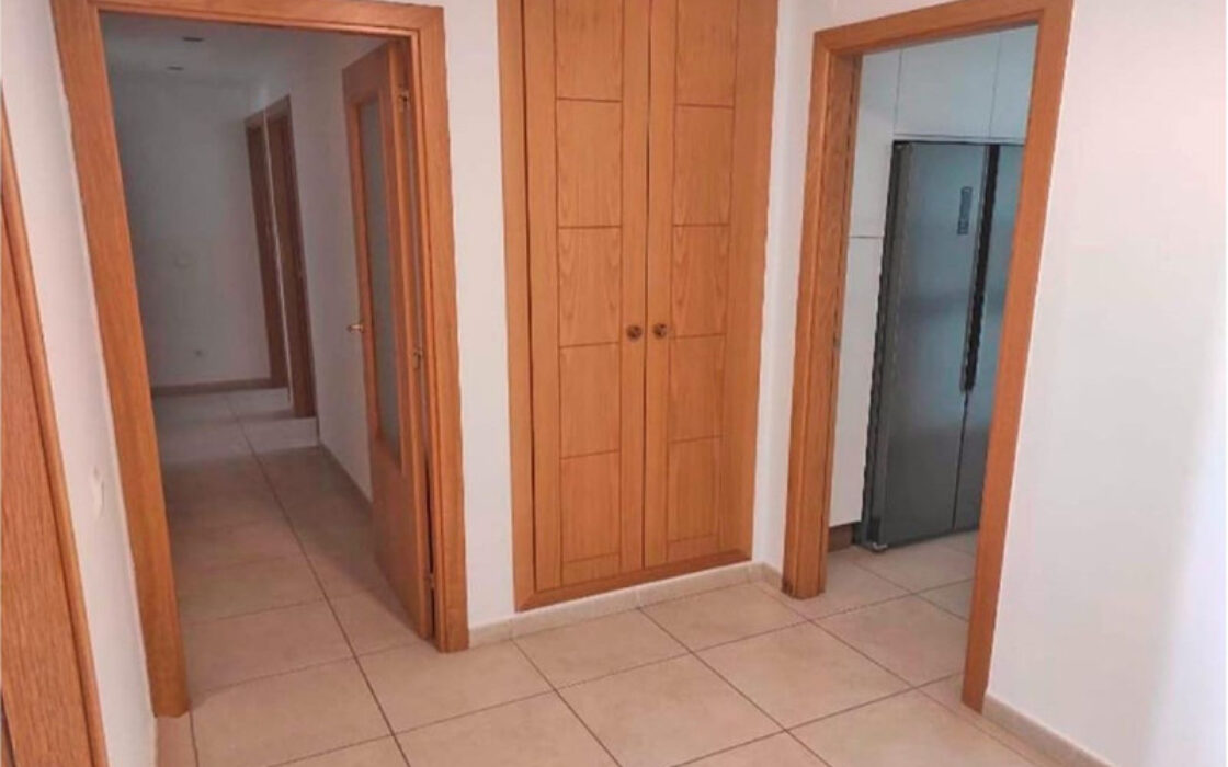 Апартаменты в Нуэва Андалусия, 130 кв.м, с террасой