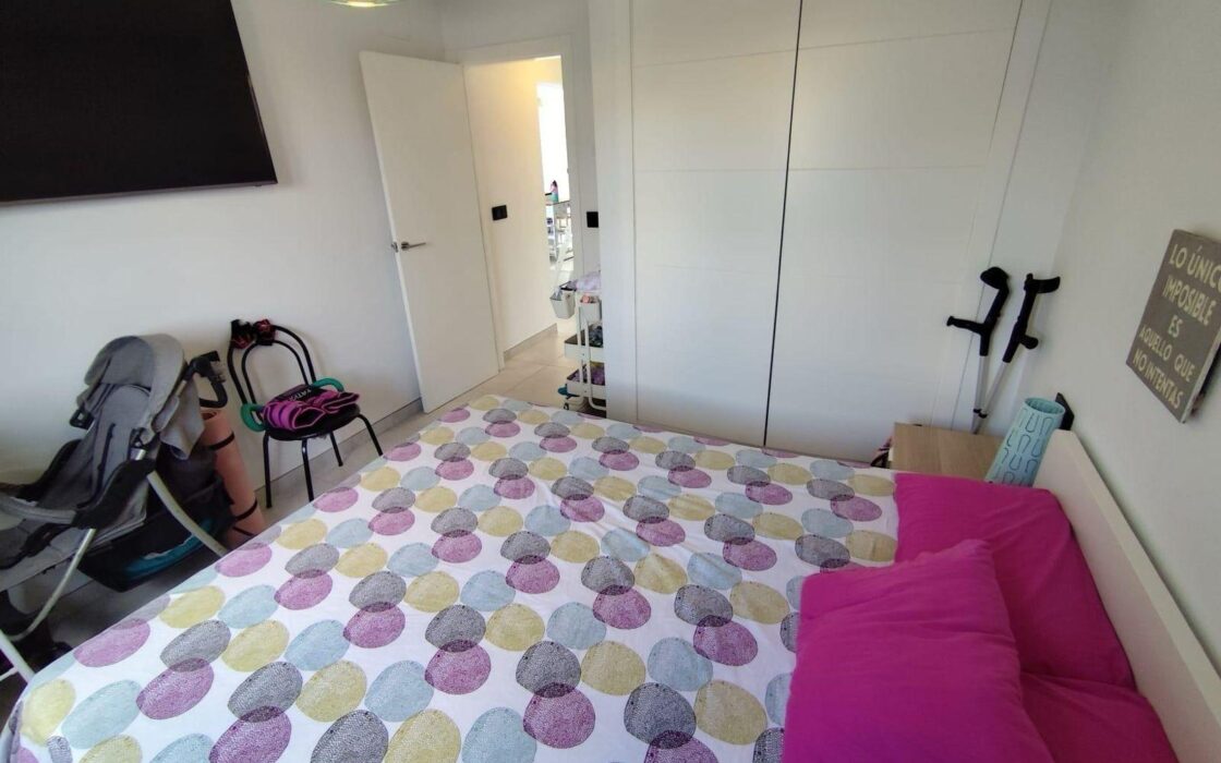 Вилла в Торревьехе 168 кв.м с террасой и бассейном