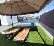 Вилла в Торревьехе 168 кв.м с террасой и бассейном