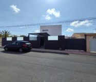 Вилла в Торревьехе 168 кв.м с террасой и бассейном