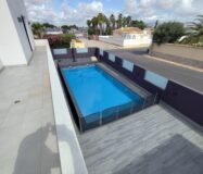 Вилла в Торревьехе 168 кв.м с террасой и бассейном