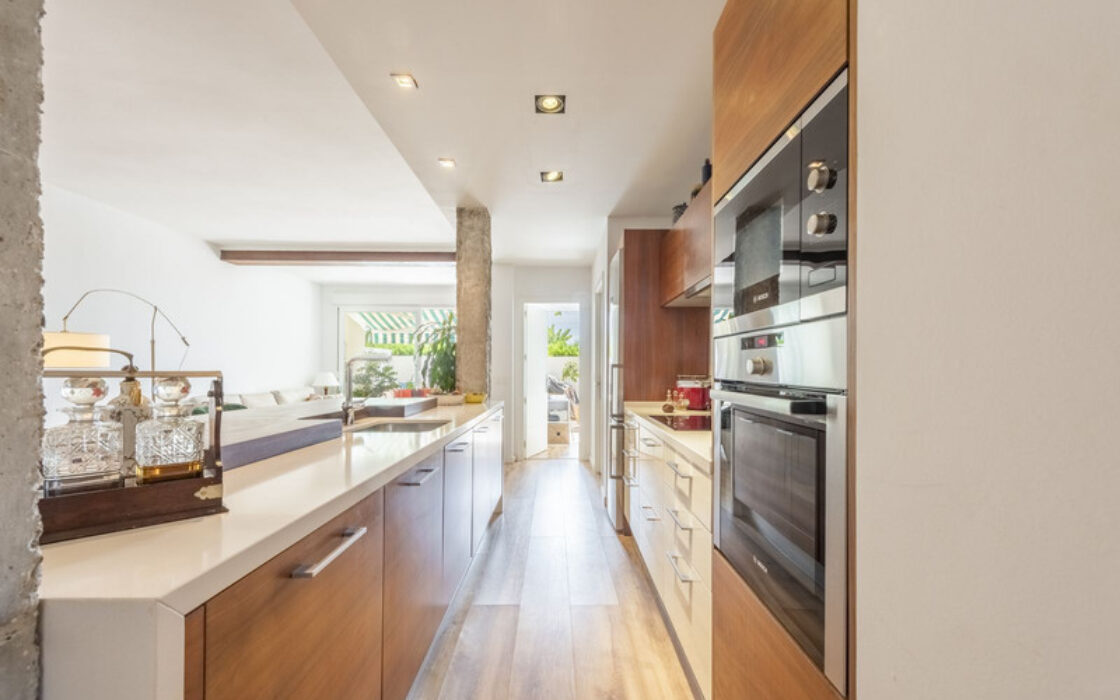 Квартира 2+2 в Nagüeles з терасою на Golden Mile Marbella