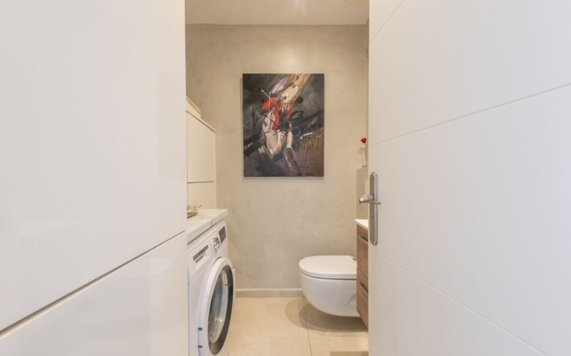 Квартира 2+2 в Nagüeles з терасою на Golden Mile Marbella