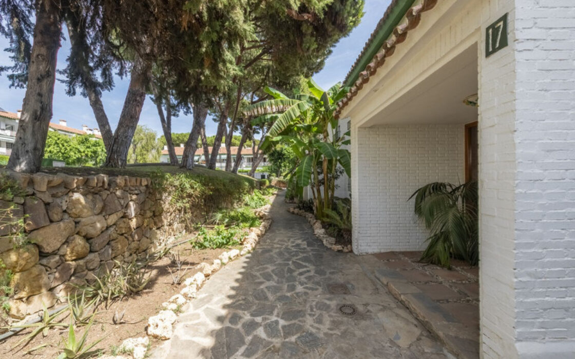 Квартира 2+2 в Nagüeles з терасою на Golden Mile Marbella