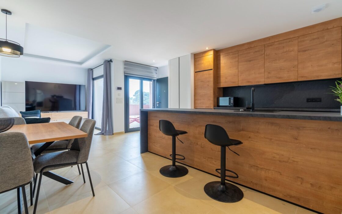 Двухкомнатная вилла в Ла Тапия с террасой и морским видом