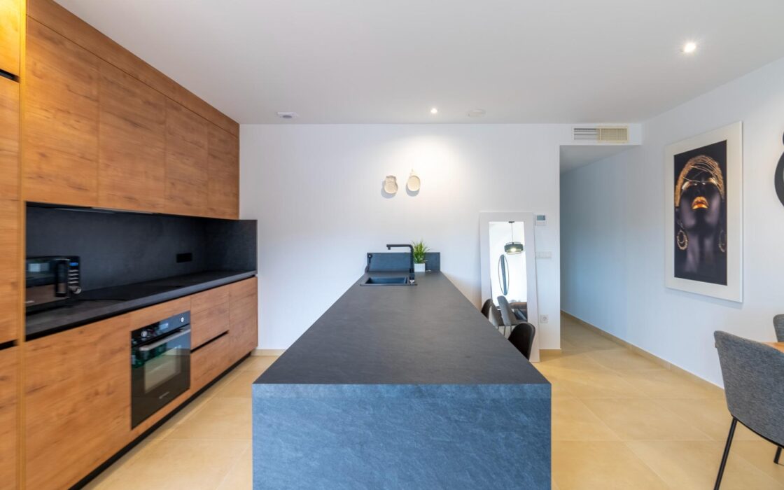 Двухкомнатная вилла в Ла Тапия с террасой и морским видом