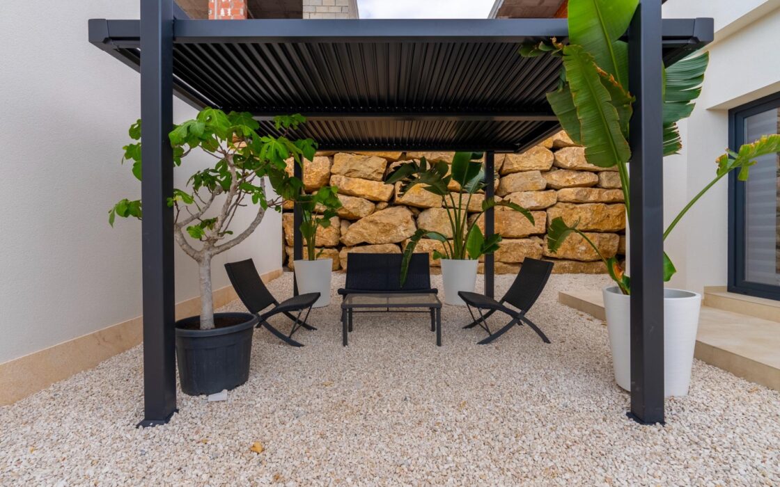 Двухкомнатная вилла в Ла Тапия с террасой и морским видом