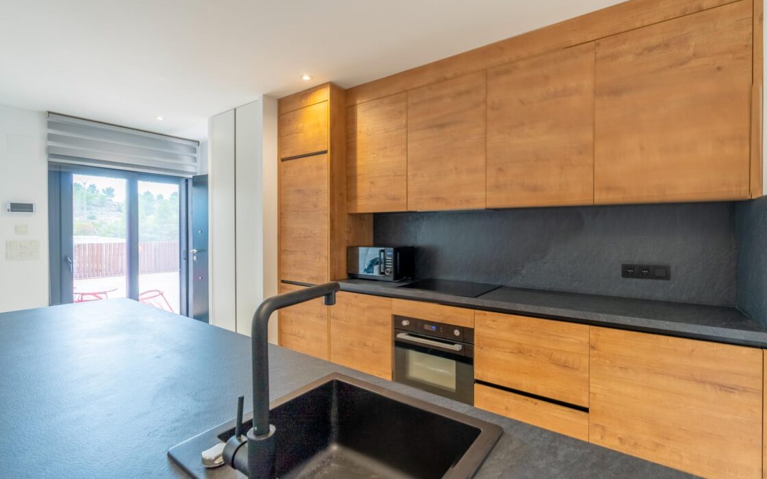 Двухкомнатная вилла в Ла Тапия с террасой и морским видом