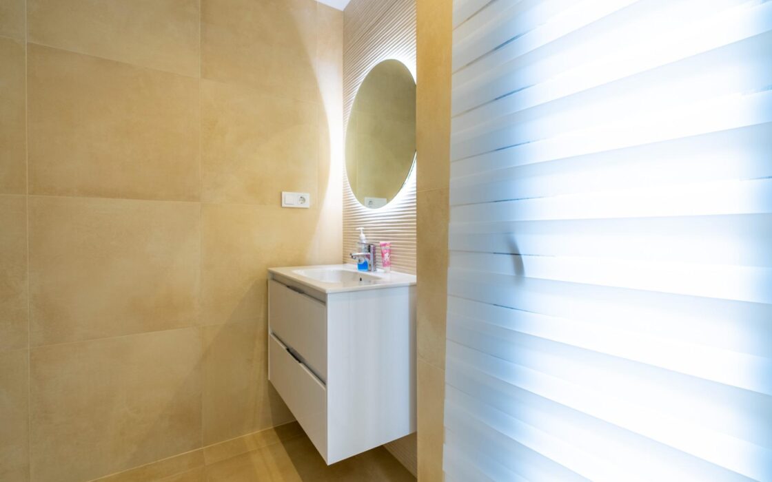 Двухкомнатная вилла в Ла Тапия с террасой и морским видом