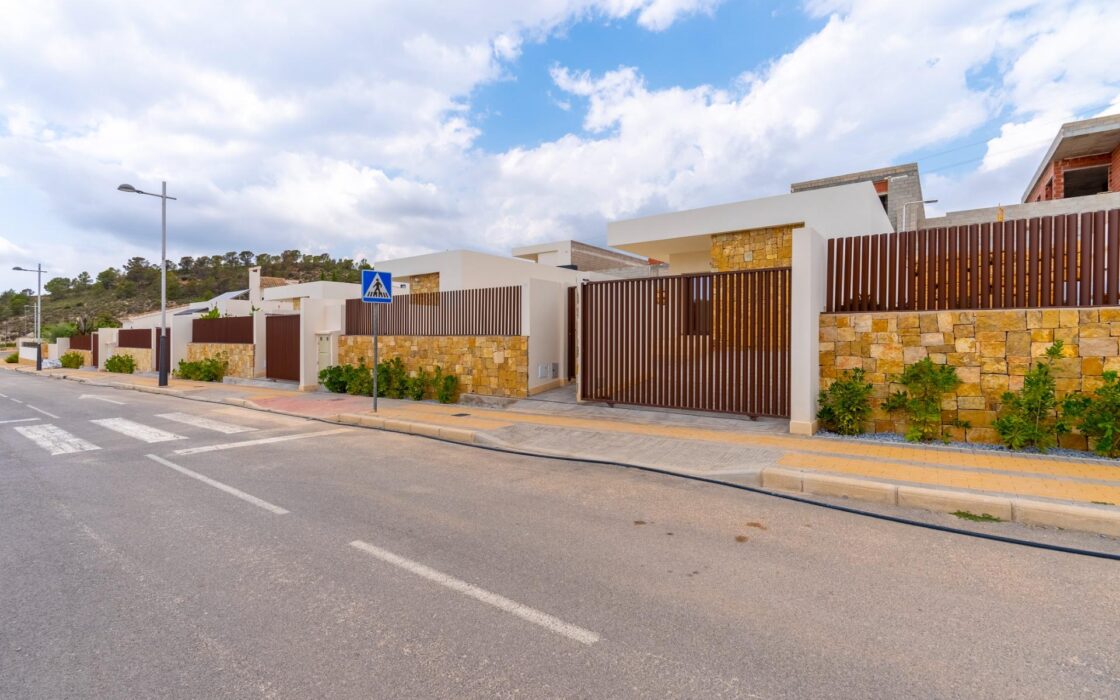 Двухкомнатная вилла в Ла Тапия с террасой и морским видом