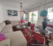 Апартамент у моря в Марбелье с террасой и видом на пляж