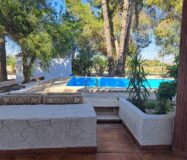 Вилла в Ориуэле 12000 кв.м с бассейном у моря