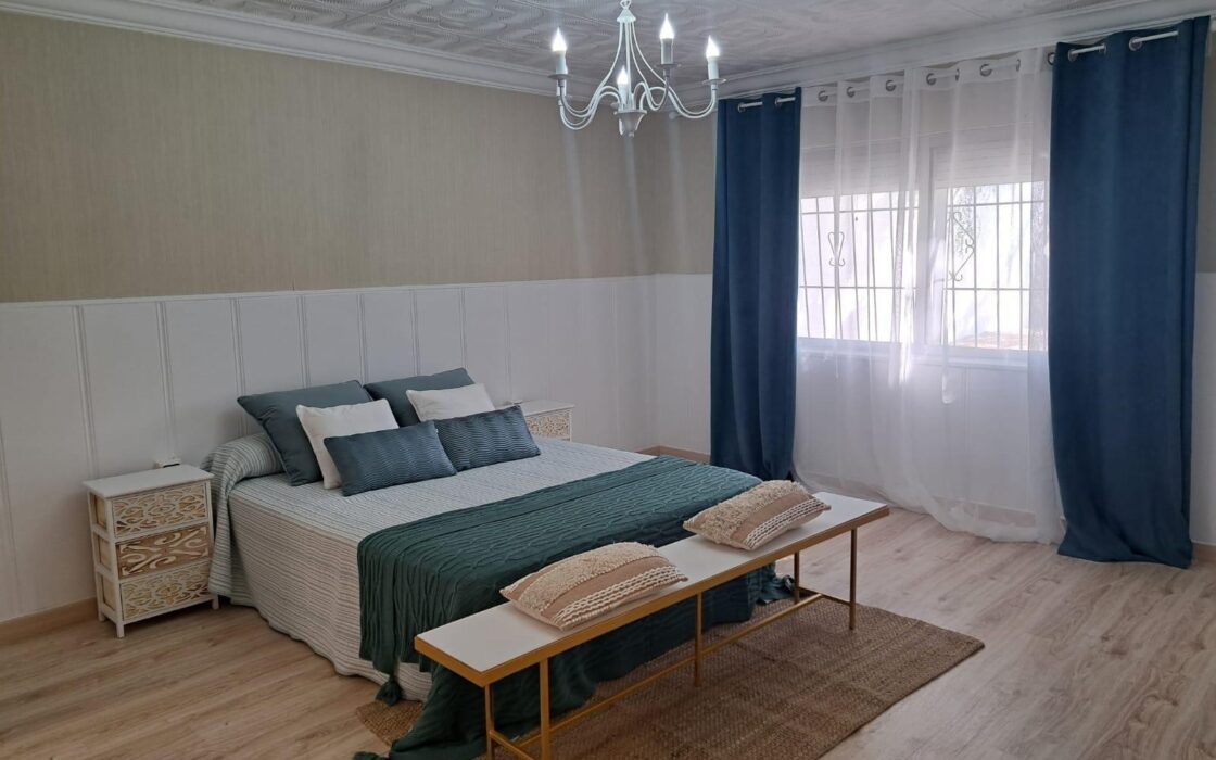 Вилла в Ориуэле 12000 кв.м с бассейном у моря