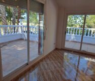 Вилла в Ориуэле 12000 кв.м с бассейном у моря